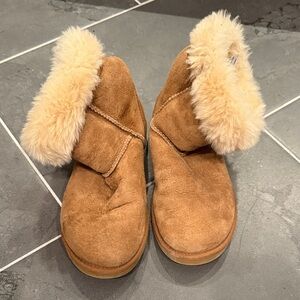 UGG Tan Fur-Lined Winter Boots